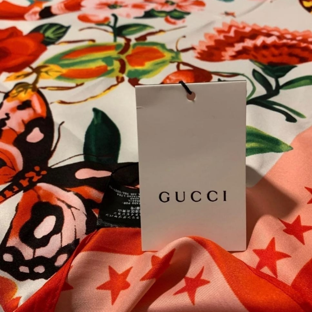 L’AVEUGLE PAR AMOUR GUCCI SCARF